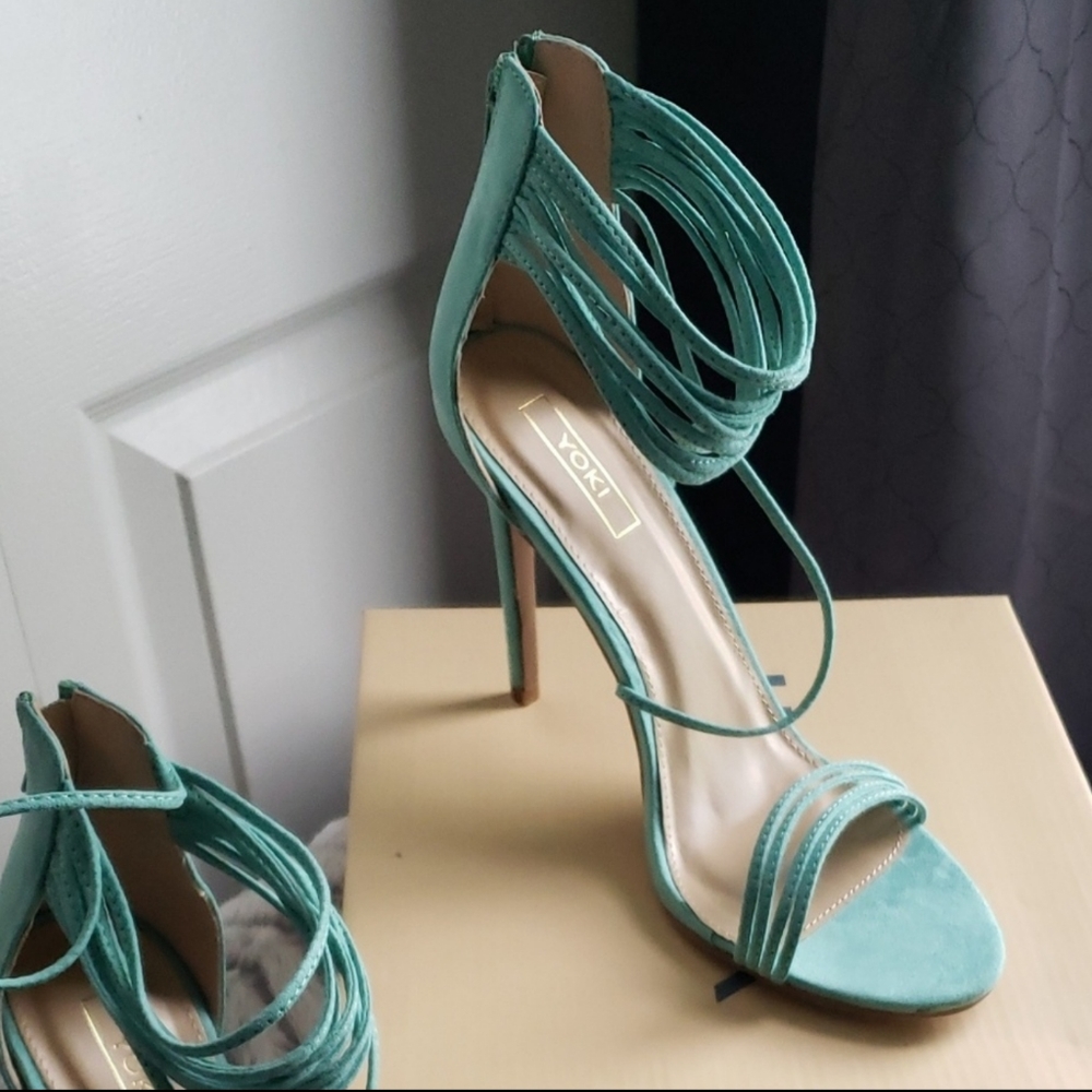 Yoki - Mint Green Stiletto Heels - Strappy Sandal - size 8.5 - suade